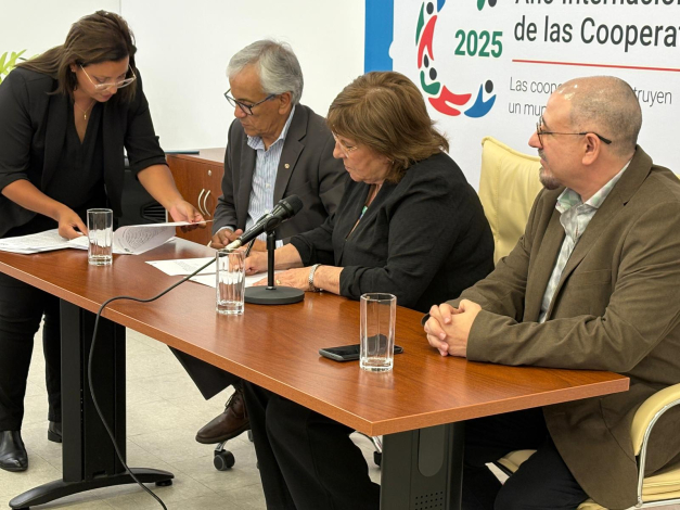 Firma de convenio de cooperación MTSS-INACOOP