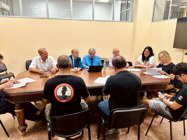 Firma de acuerdos en sector portuario