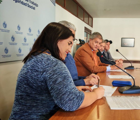 Firma de declaración tripartita en el sector panificador
