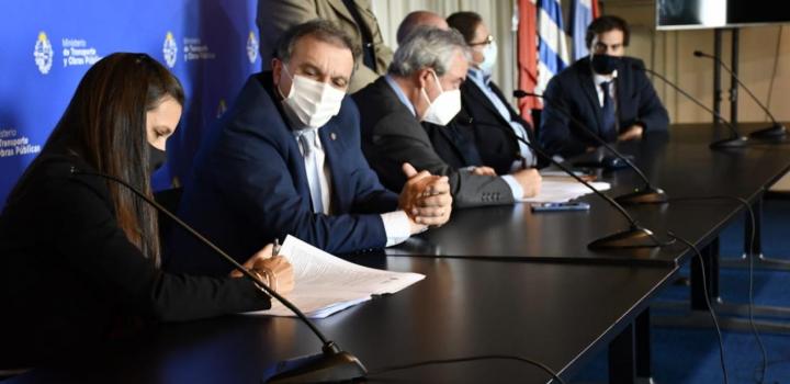 Autoridades firman contrato de la PPP vial Circuito 2