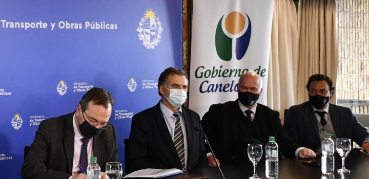 Ministro Falero firma convenio al lado de intendente Orsi y subsecretario Olaizola