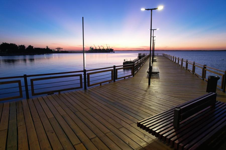 Inauguración del muelle General Flores en Nueva Palmira