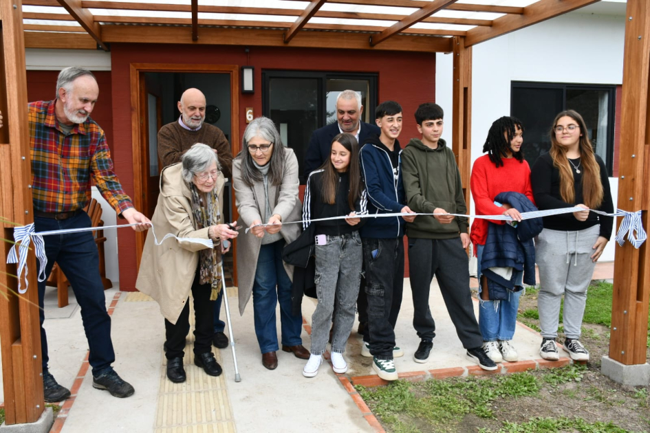 Inauguración de obras sociales en El Retoño