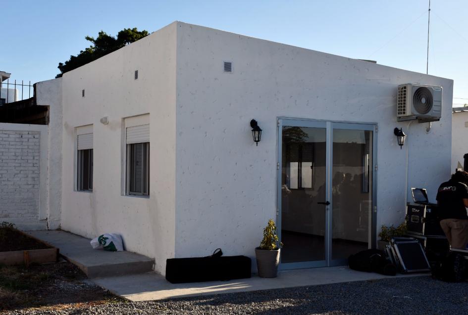 Asociación Down de San José inauguró obras en su sede Fachada del lavadero de la Asociación Down de San José