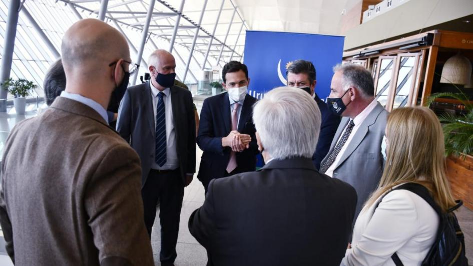 Uruguay sigue recuperando conectividad aérea Autoridades charlan