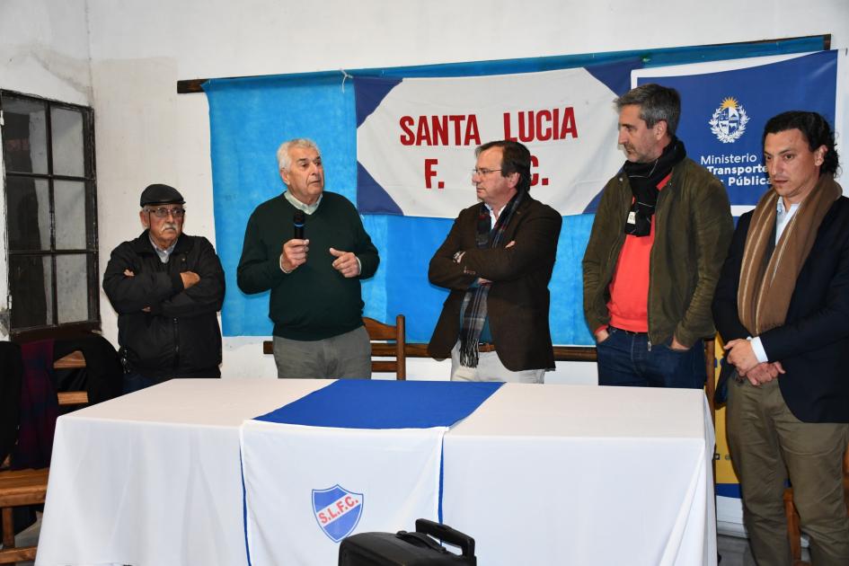 Firma de Convenio en Santa Lucía F.C. Firma de Convenio en Santa Lucía F.C.