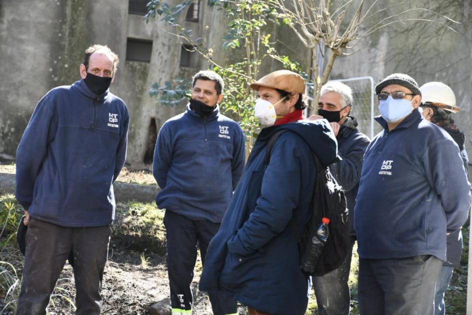 Se inauguraron obras en centro de atención a mujeres en situación de calle Funcionarios de la Dirección de Arquitectura del Ministerio de Obras Públicas