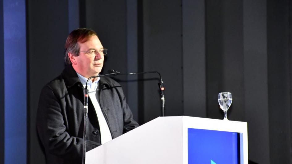 Se reactiva tránsito fluvial entre Juan Lacaze y Buenos Aires Ministro Falero brinda su discurso