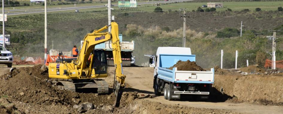 Construcción de pasaje superior de ruta 37 sobre Interbalnearia