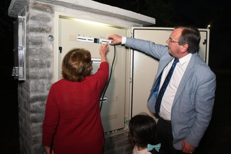 Inauguración de luminarias en Aguas Corrientes 