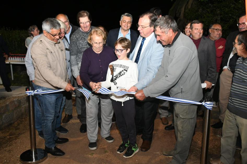 Inauguración de luminarias en Canelones 