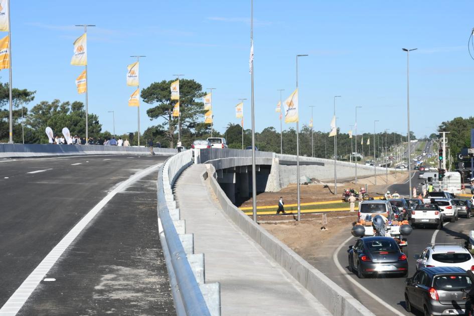 Inauguración de intercambiador en Parque del Plata 