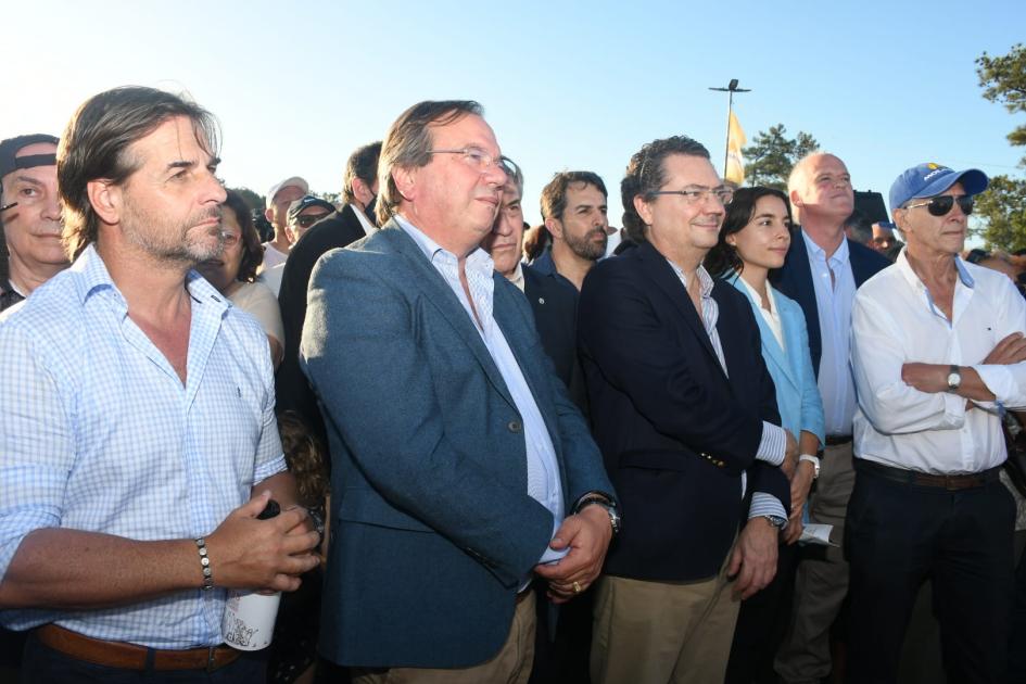 Inauguración de intercambiador en Parque del Plata 