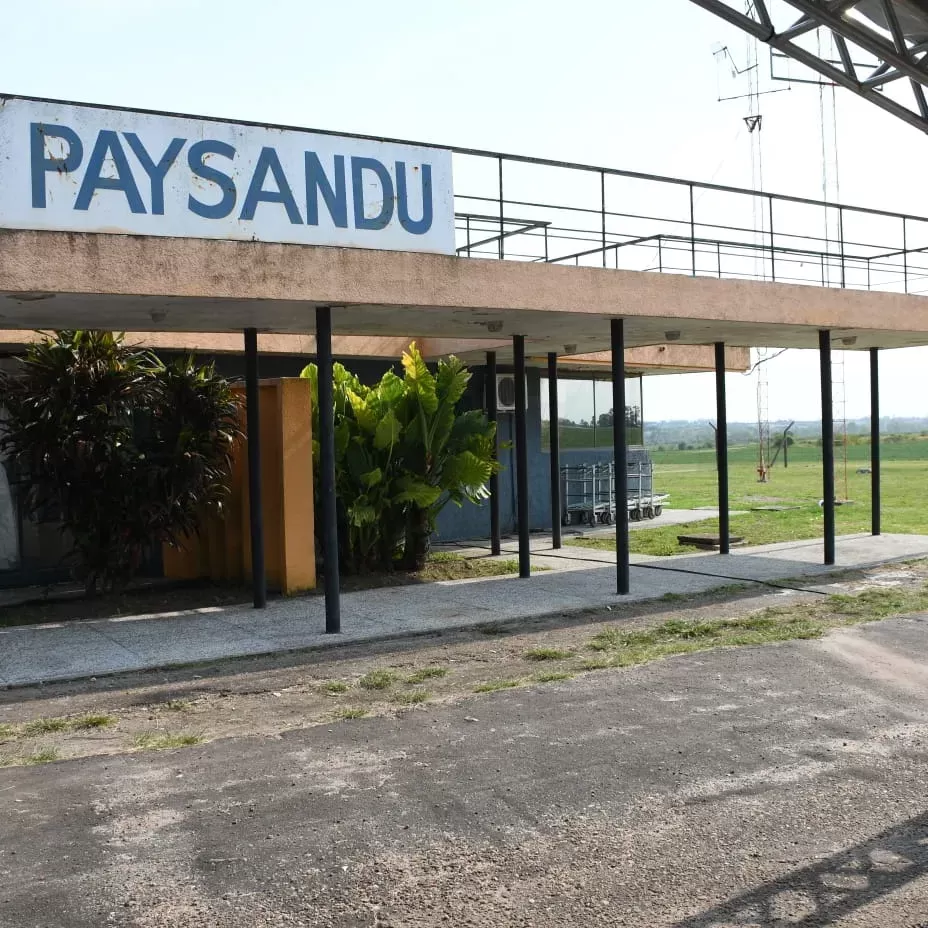 Toma de posesión del Aeropuerto de Paysandú a la concesionaria Aeropuertos Uruguay