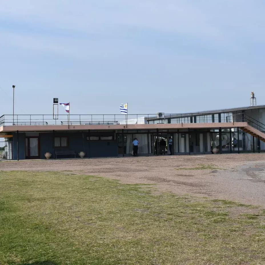 Toma de posesión del Aeropuerto de Paysandú a la concesionaria Aeropuertos Uruguay