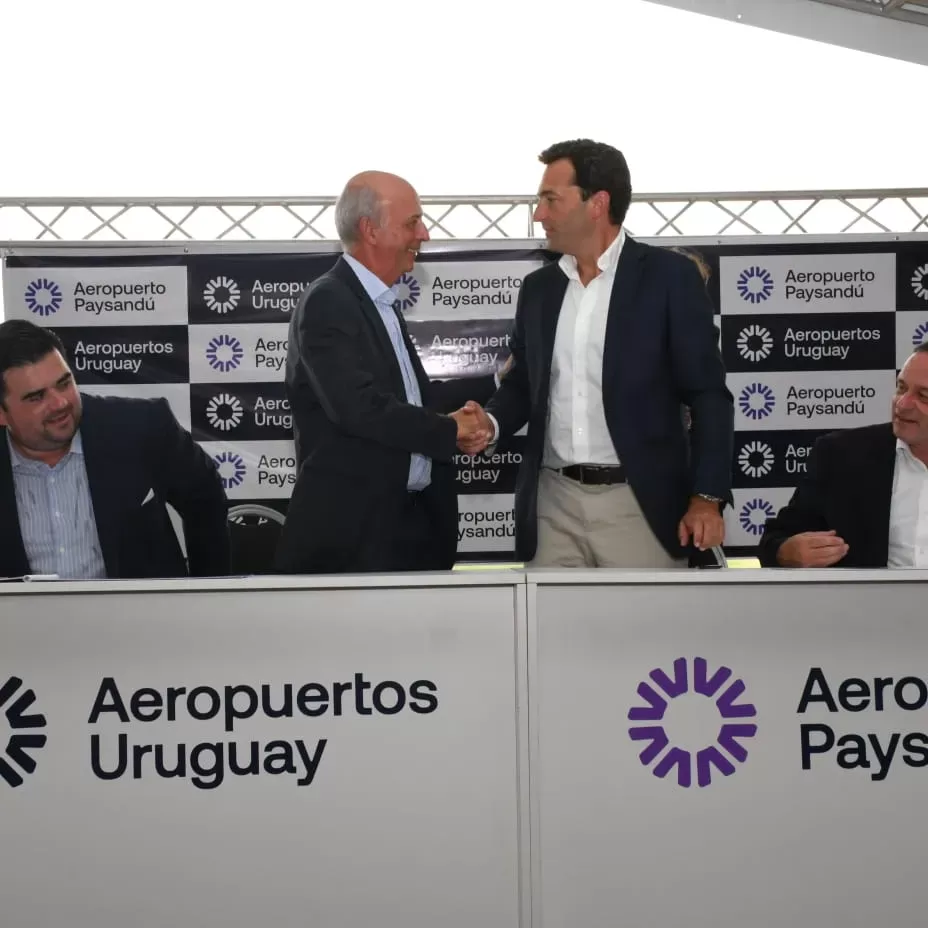 Toma de posesión del Aeropuerto de Paysandú a la concesionaria Aeropuertos Uruguay Toma de posesión del Aeropuerto de Paysandú a la concesionaria Aeropuertos Uruguay