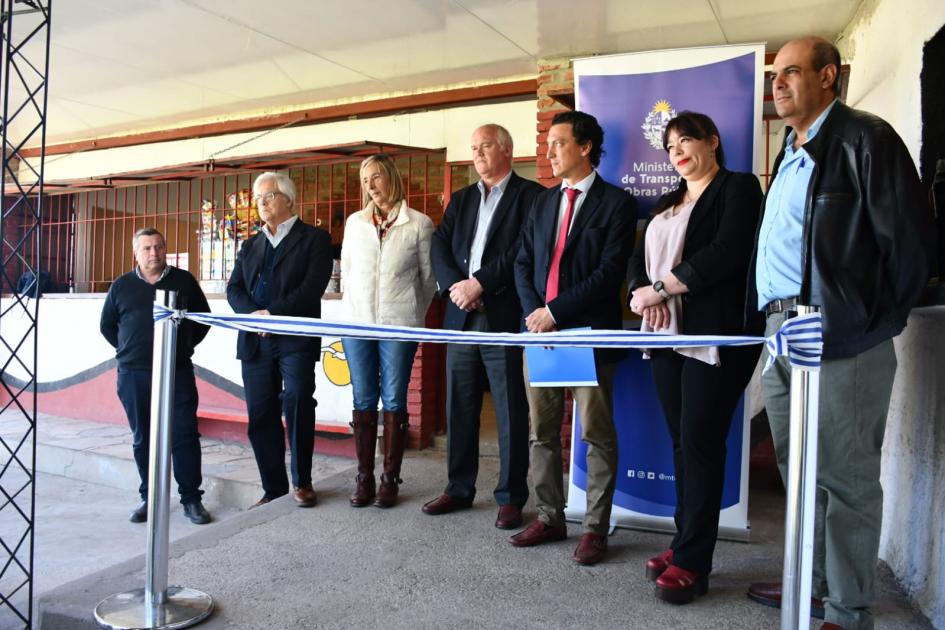 Inauguración del Club Malvín Alto Autoridades inauguran Club Malvín Alto