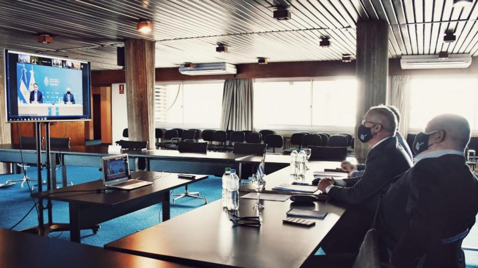 Reunión de ministros de infraestructura de la región Autoridades participan de reunión virtual