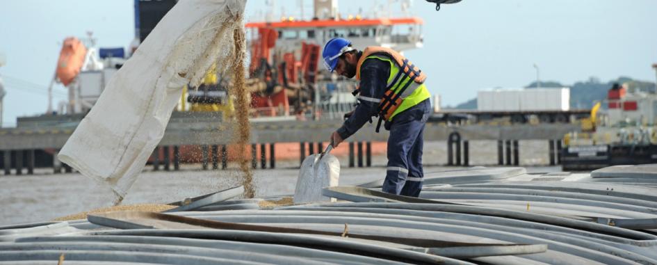 Obras en el puerto de Nueva Palmira