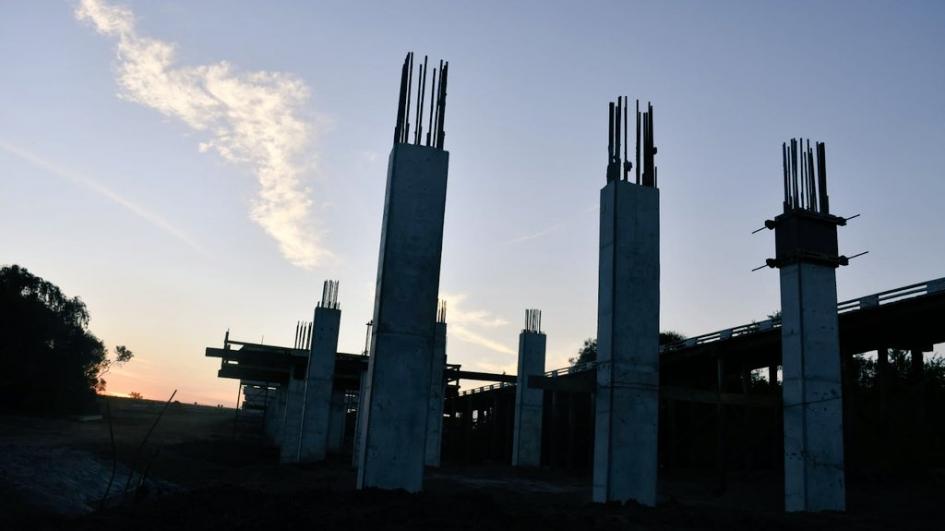 Construcción de puente en Paso del Billar, sobre el arroyo El Cordobés, Cerro Largo