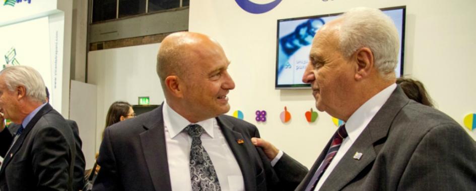 Visita a la Feria Fruit Logística Visita a la Feria Fruit Logística acompañado por el Secretario de Estado Ing. Rainer Bomba.