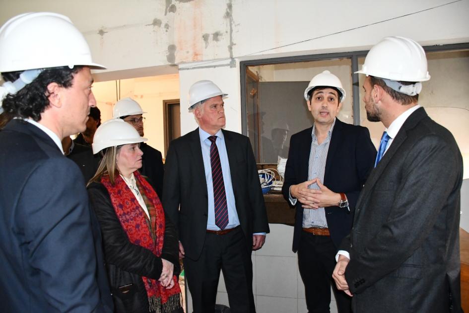Recorrida de autoridades MTOP y Mides en Tiburcio Cachón Avanzan obras en el Centro de Rehabilitación “Tiburcio Cachón” por convenio entre el MIDES y MTOP
