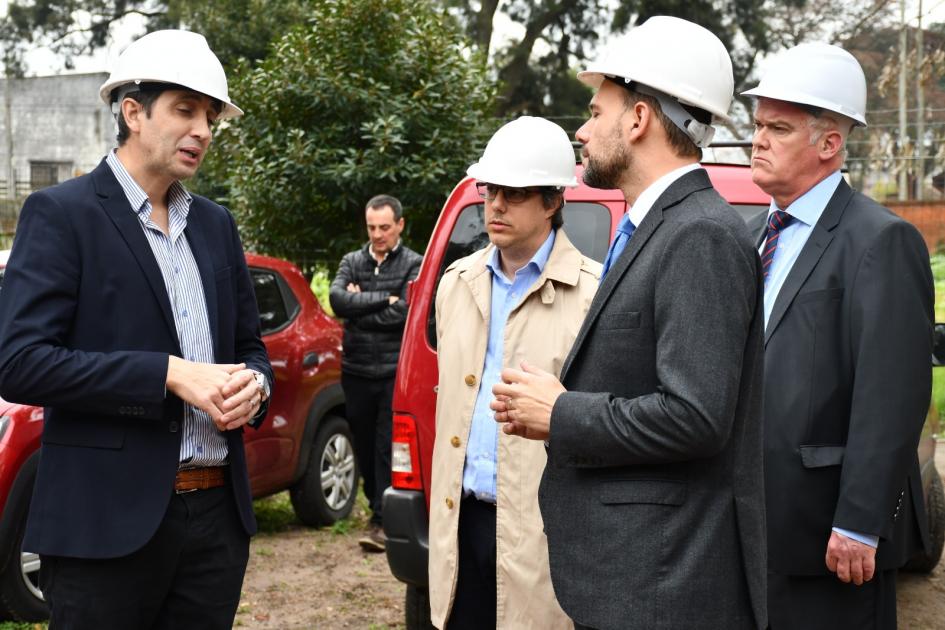 Recorrida de autoridades MTOP y Mides en Tiburcio Cachón Avanzan obras en el Centro de Rehabilitación “Tiburcio Cachón” por convenio entre el MIDES y MTOP