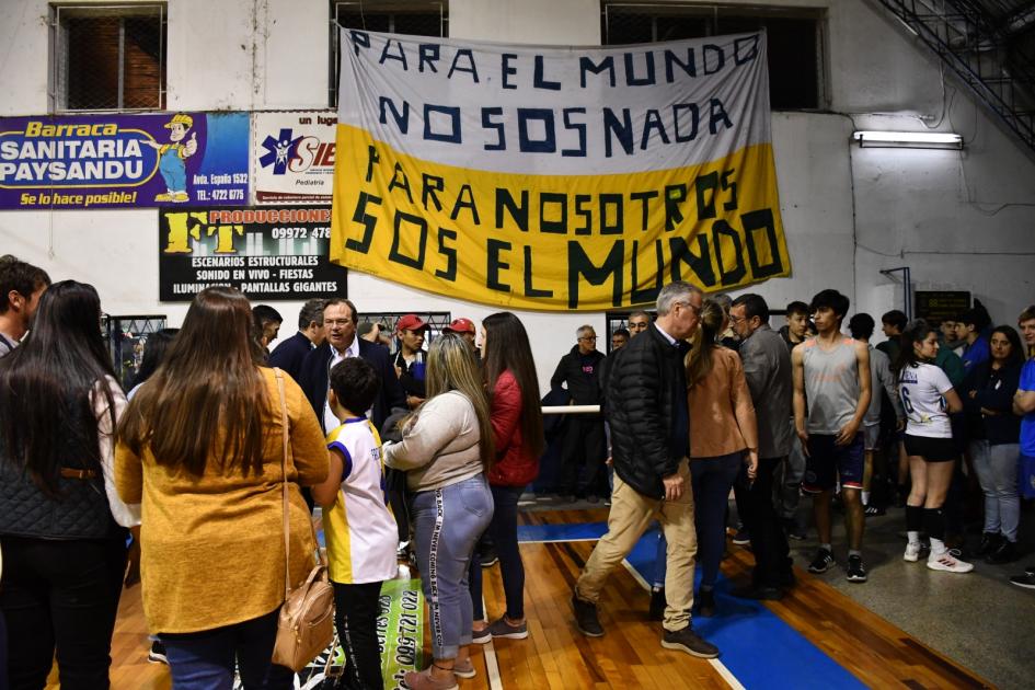 Convenio Social con Centro Allavena Cancha de basketball del Centro Allavena, Paysandú