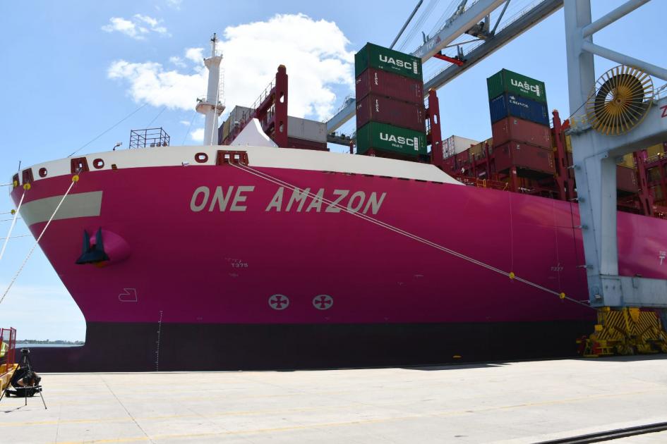 Buque One Amazon en Puerto de Montevideo