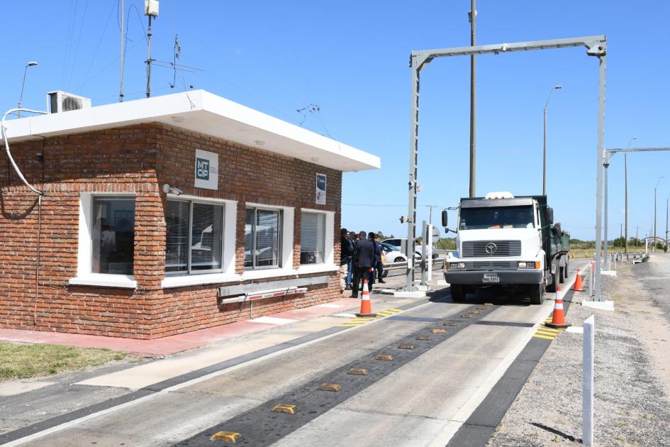 Demostración de fiscalización en balanza de peaje ruta 1