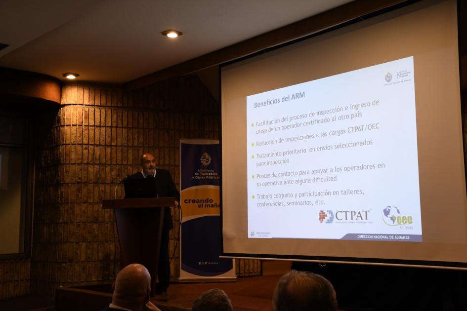 Seminario LXII Reunión Ordinaria del Subgrupo de Trabajo Nº5 “Transporte” del Mercosur Presentación de exponente
