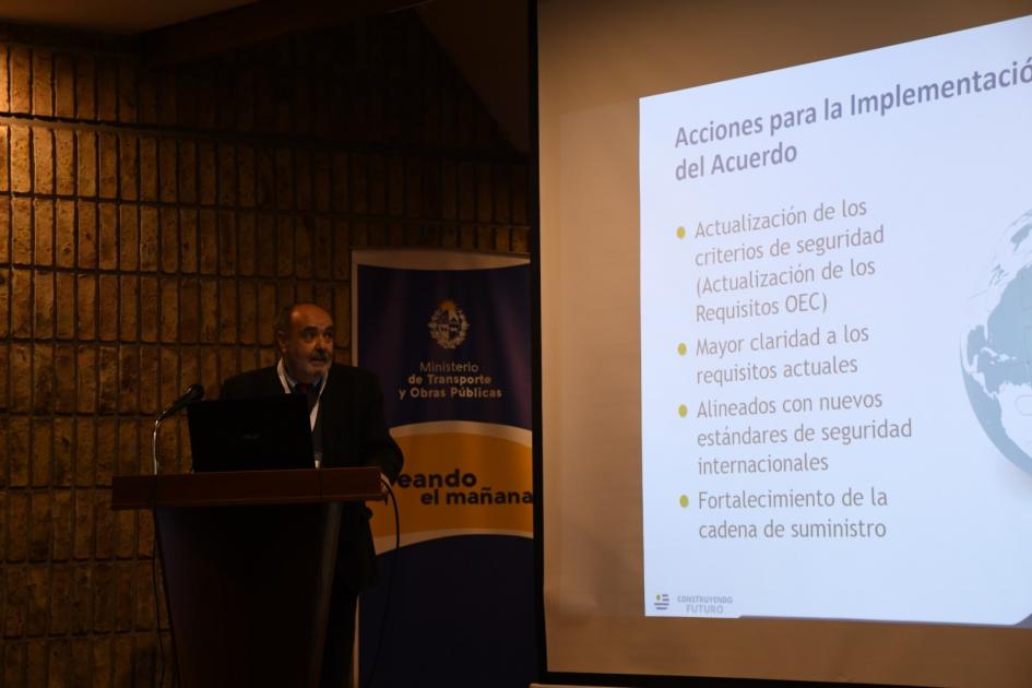 Seminario LXII Reunión Ordinaria del Subgrupo de Trabajo Nº5 “Transporte” del Mercosur Presentación de exponente