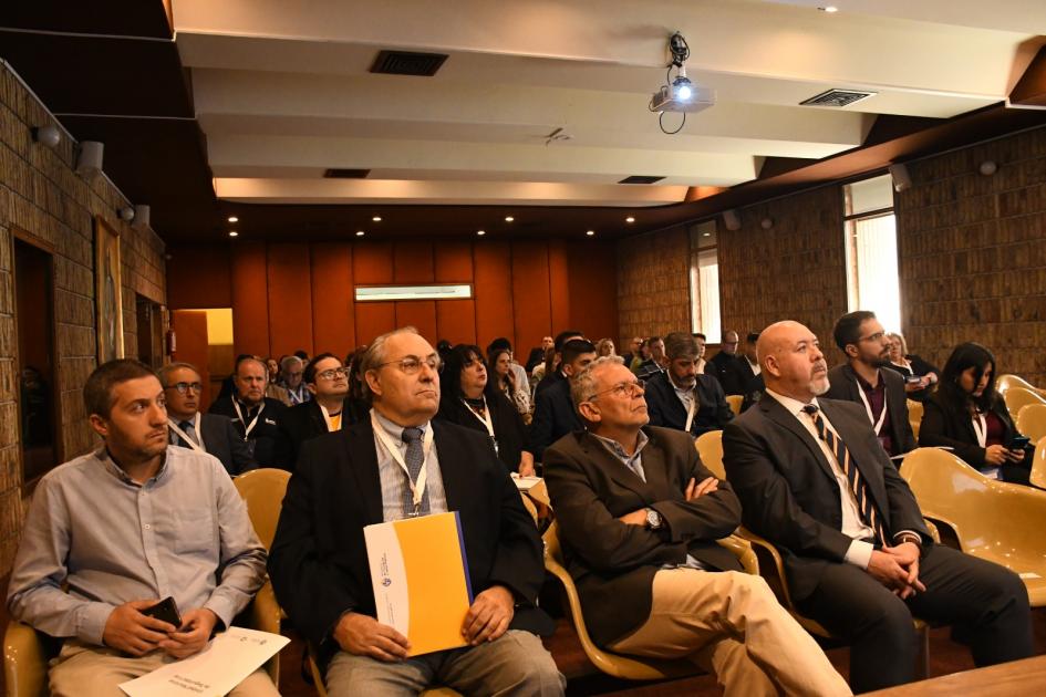 Seminario LXII Reunión Ordinaria del Subgrupo de Trabajo Nº5 “Transporte” del Mercosur Público en la sala de actos