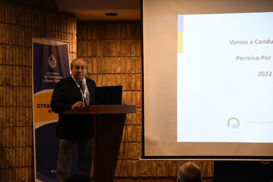 Seminario LXII Reunión Ordinaria del Subgrupo de Trabajo Nº5 “Transporte” del Mercosur Presentación de exponente
