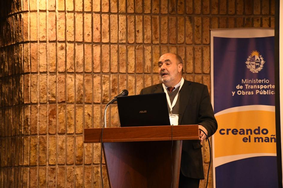 Seminario LXII Reunión Ordinaria del Subgrupo de Trabajo Nº5 “Transporte” del Mercosur Presentación de exponente