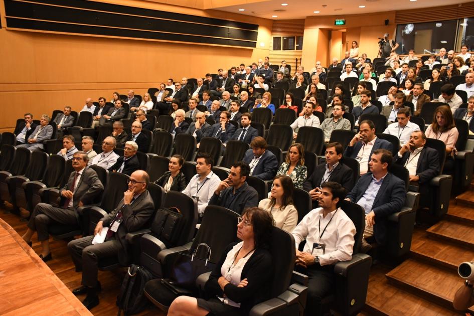 Falero en conferencia sobre ferrocarril central Falero en conferencia sobre ferrocarril central