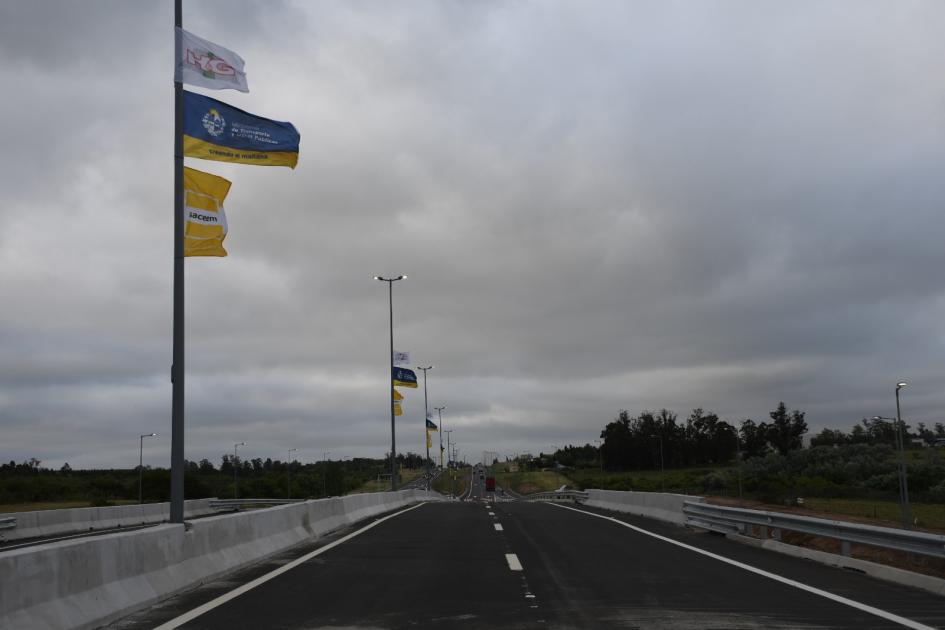 Vista del nuevo puente de ruta 5