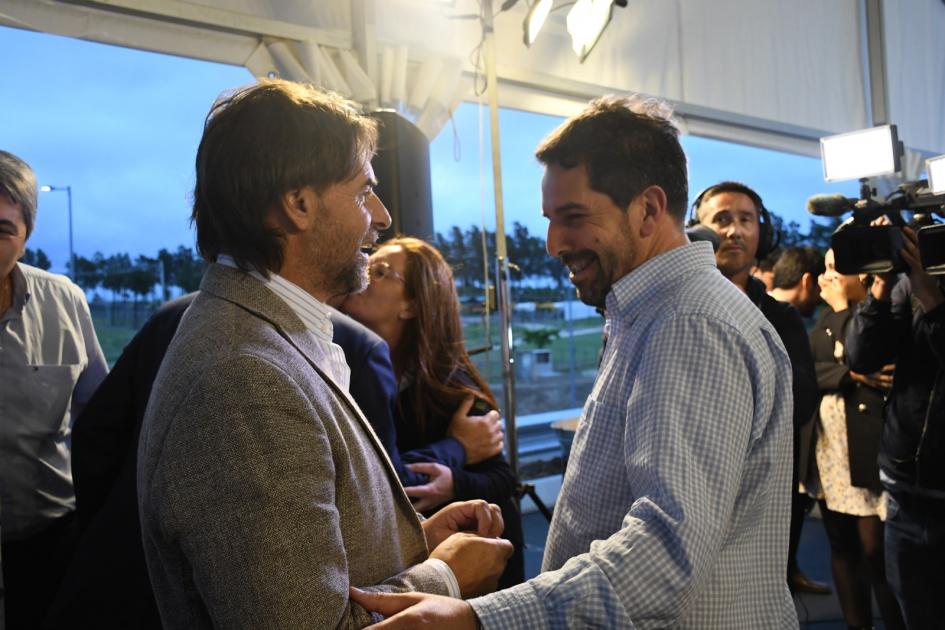 Inauguramos el intercambiador en ruta 5 y camino Eduardo Pérez Presidente de la República y Joselo Hernánez, Director de Transporte Metropolitano