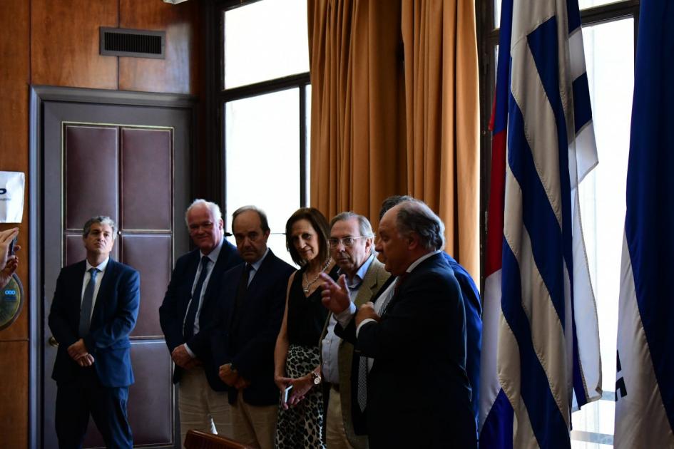 Comisión Coordinadora Honoraria de ANP Autoridades homenajeando al Ing. Eduardo Álvarez Mazza, ex Presidente de ANP