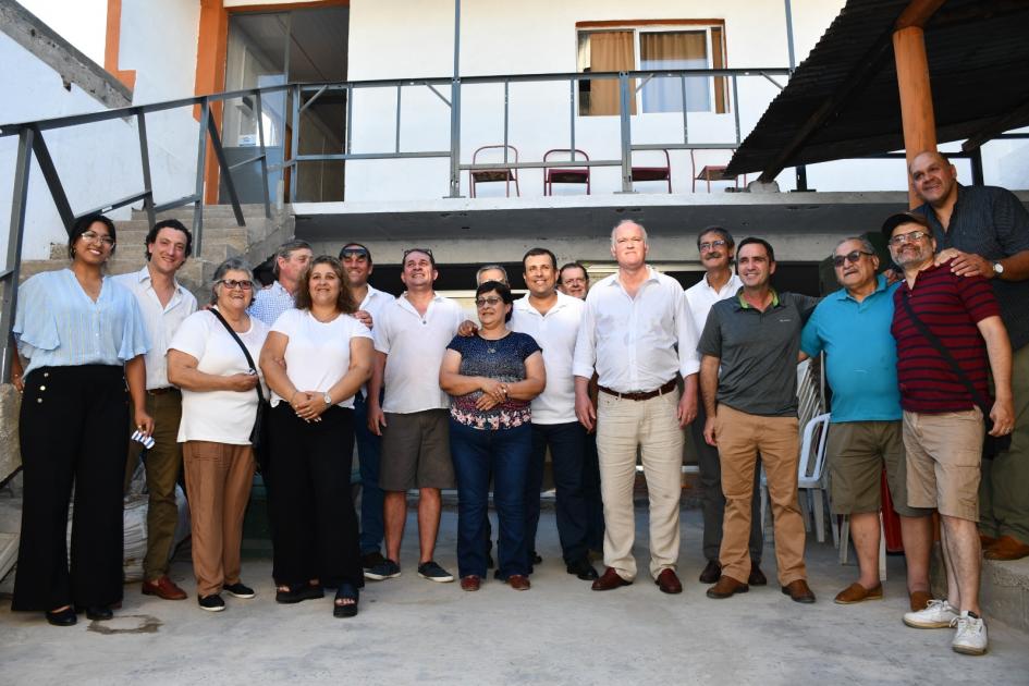 Firma de Convenio Social en instituciones de Soriano y Paysandú Foto de todos los asistentes a la inauguración