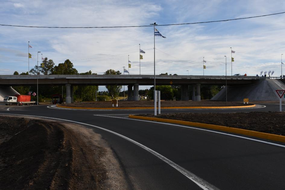 Inauguración nuevo intercambiador en ruta 8 y 11 Inauguración nuevo intercambiador en ruta 8 y 11