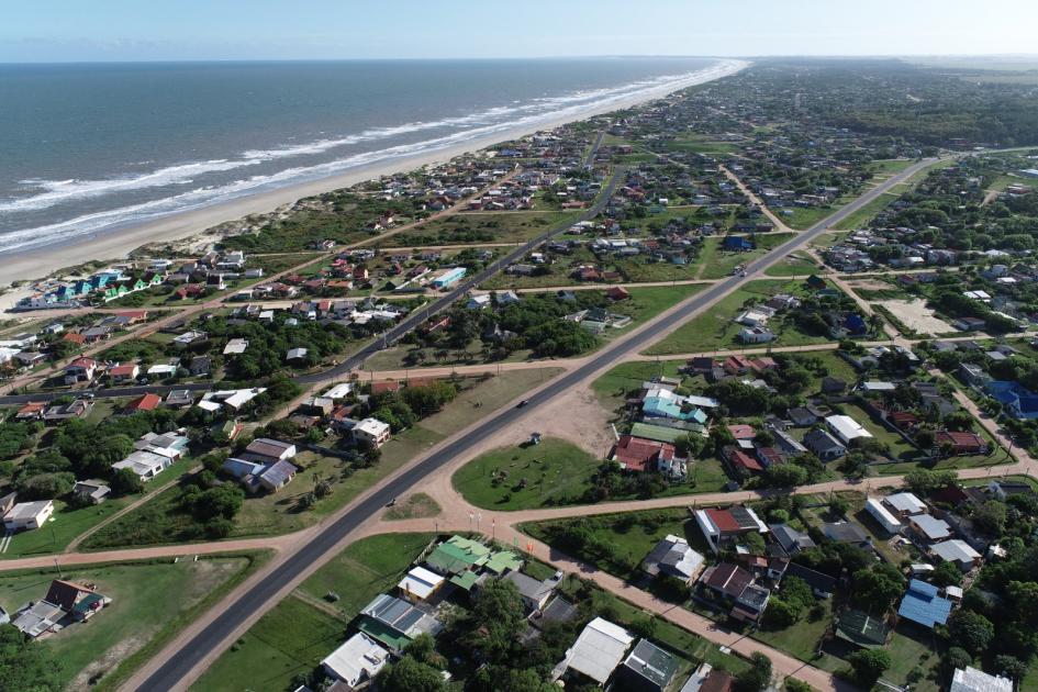 Obras de acceso a Barra del Chuy