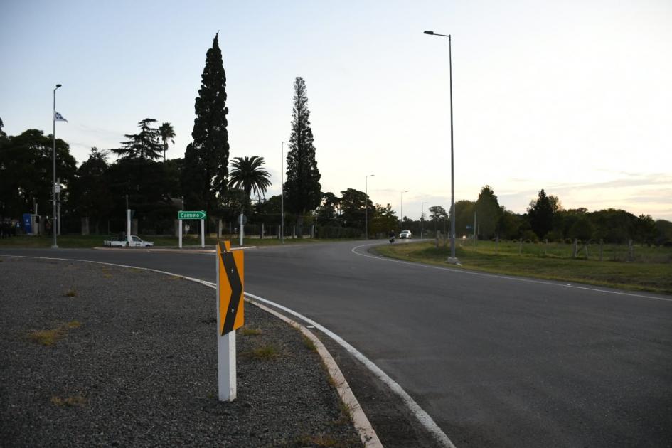 Inauguración de luminaria en ruta 21 y bypass de Carmelo