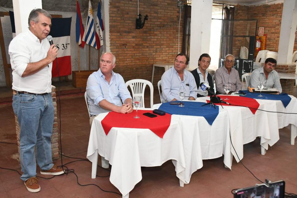 Firma de Convenio Social en La Sociedad Criolla Los Treinta y Tres