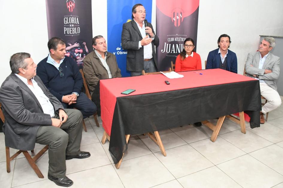 Firma de convenio social en Club Atlético Juanicó Firma de convenio social en Club Atlético Juanicó