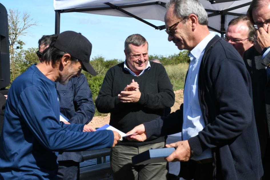 Entrega de reconocimiento a balseros de Hidrografía Entrega de reconocimiento a balseros de Hidrografía