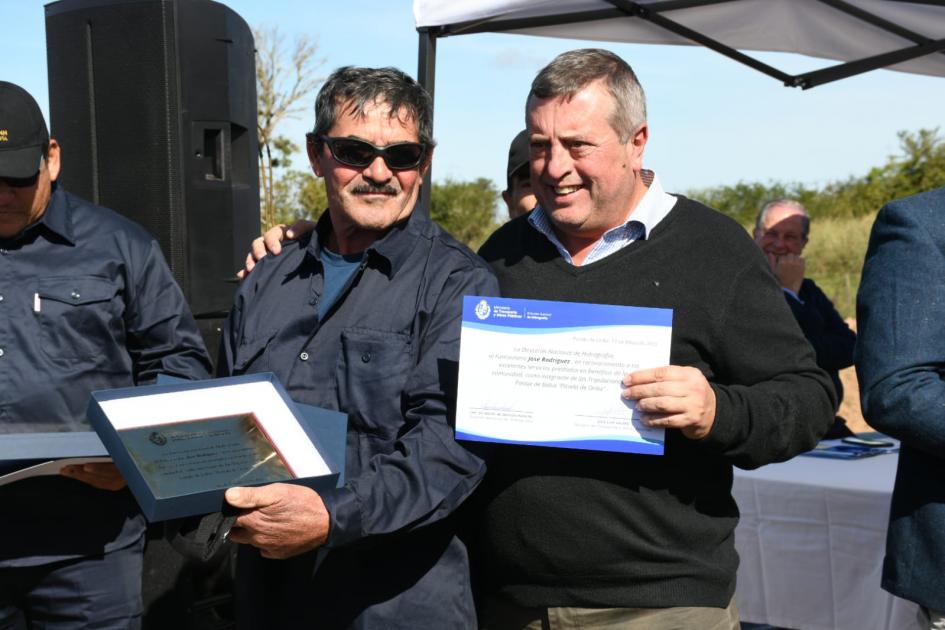 Entrega de reconocimiento a balseros de Hidrografía Entrega de reconocimiento a balseros de Hidrografía
