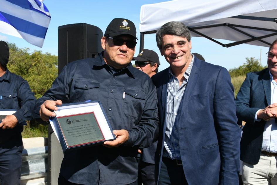 Entrega de reconocimiento a balseros de Hidrografía Entrega de reconocimiento a balseros de Hidrografía
