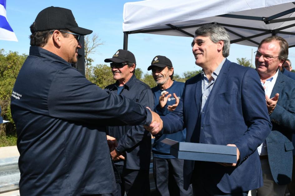 Entrega de reconocimiento a balseros de Hidrografía Entrega de reconocimiento a balseros de Hidrografía