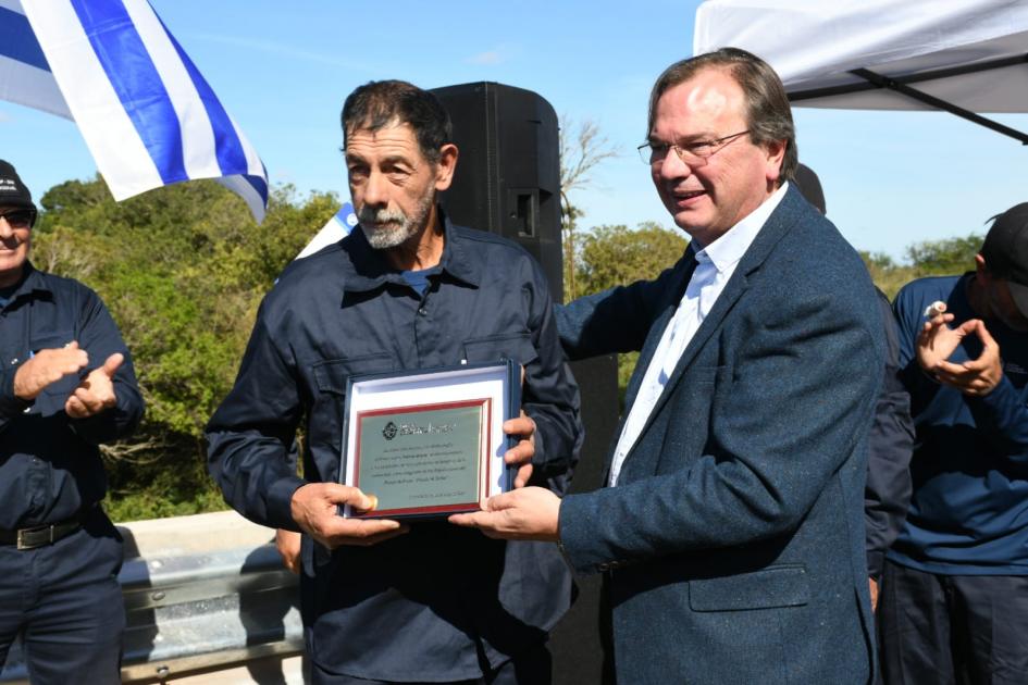 Entrega de reconocimiento a balseros de Hidrografía Entrega de reconocimiento a balseros de Hidrografía